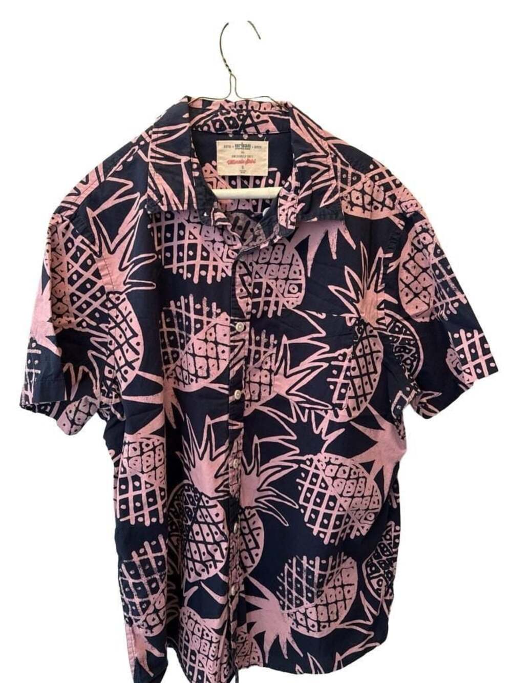 Urban Pipeline Blue Lilac Pineapple Button Down Shirt Mens Sz M Hawaiian